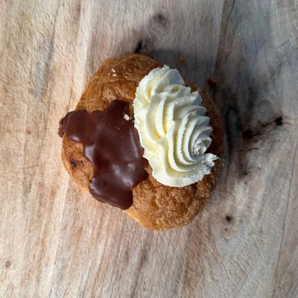 Fastelavnsbolle med Flødeskum