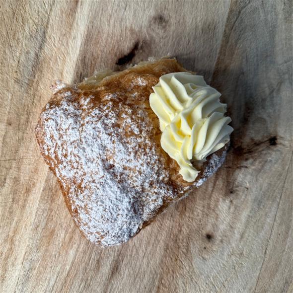 Fastelavnsbolle med Vaniljecreme